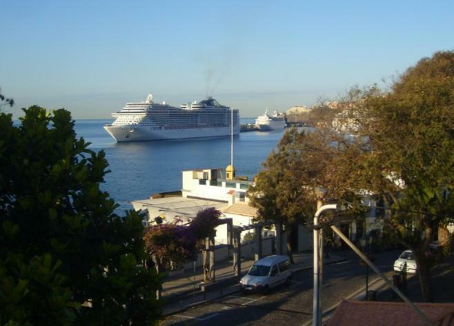 Old Town Penthouse - Barreirinha Appartement Funchal  Buitenkant foto